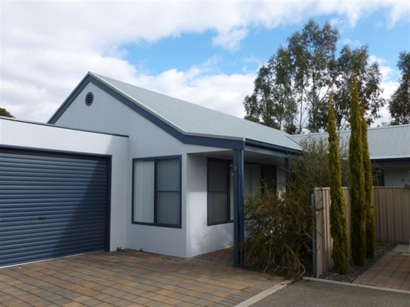 3/8 Beare Street, Clare SA 5453