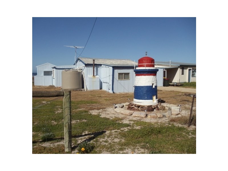 7 Main Street, Pine Point SA 5571