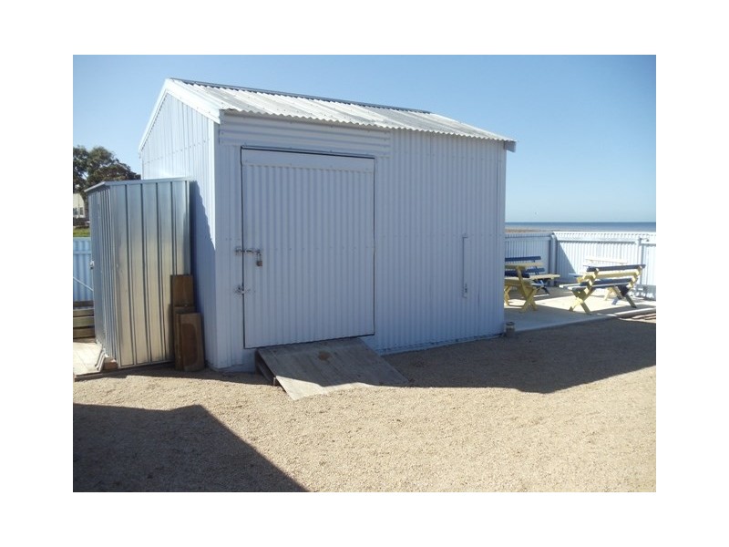 7 Main Street, Pine Point SA 5571