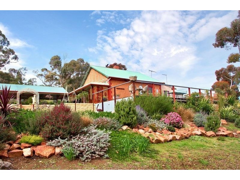 18 Popes Hill Road, Watervale SA 5452