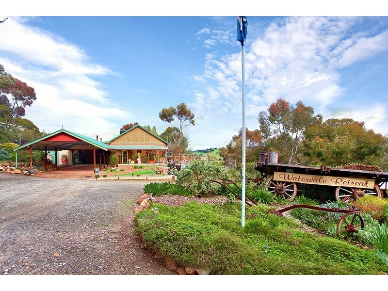 18 Popes Hill Road, Watervale SA 5452