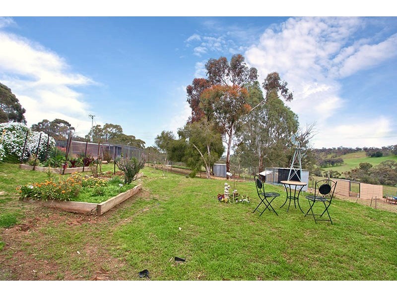 18 Popes Hill Road, Watervale SA 5452