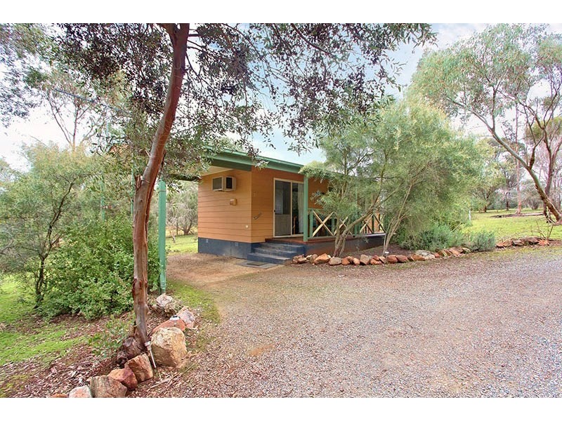 18 Popes Hill Road, Watervale SA 5452