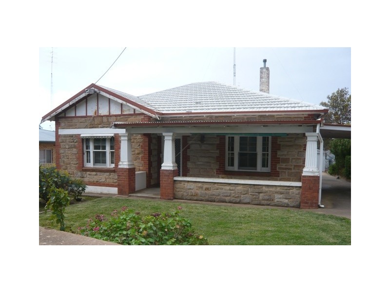 6 West Terrace, Clare SA 5453