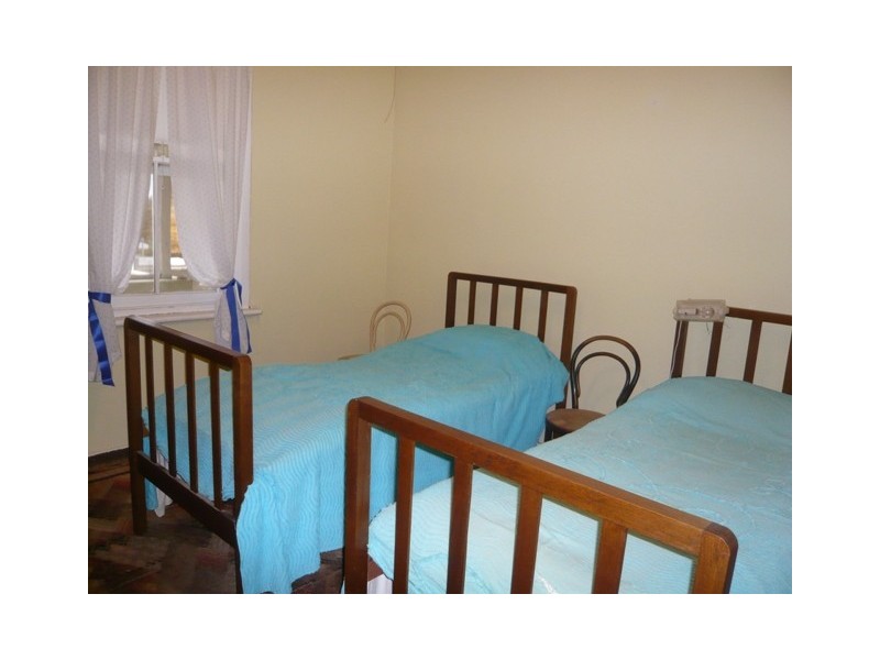 6 West Terrace, Clare SA 5453