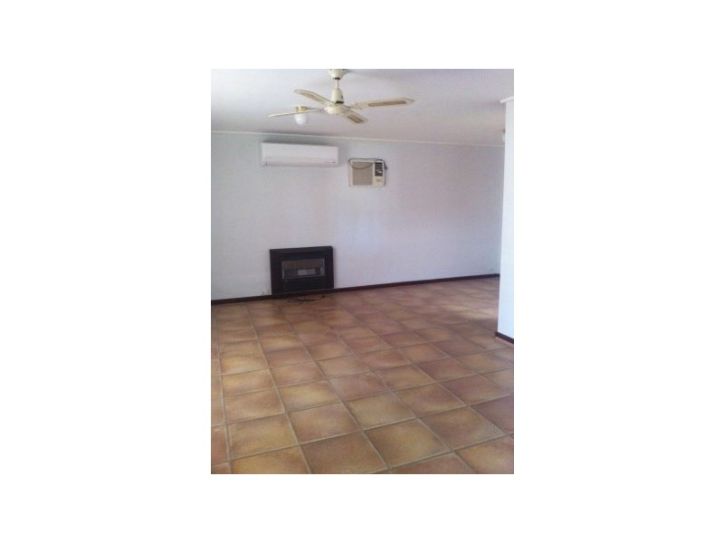 18 BARTON Road, Tiddy Widdy Beach SA 5571