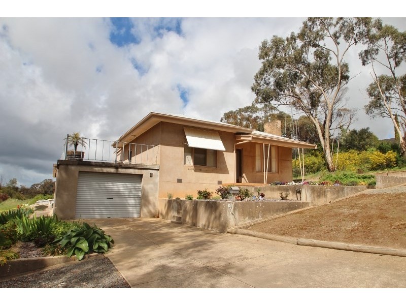 4 Stanley Place, Clare SA 5453