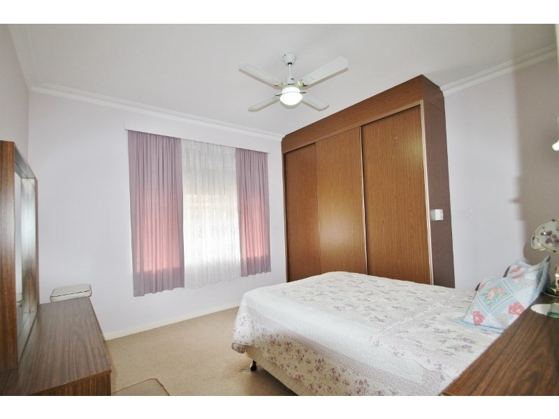 4 Stanley Place, Clare SA 5453