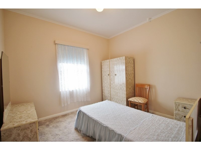 4 Stanley Place, Clare SA 5453