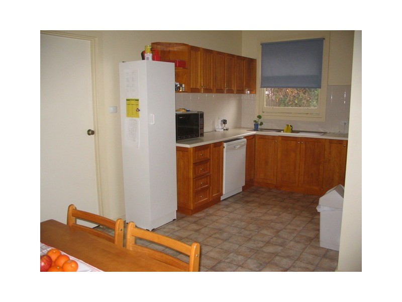 30 Essington Avenue, Clare SA 5453