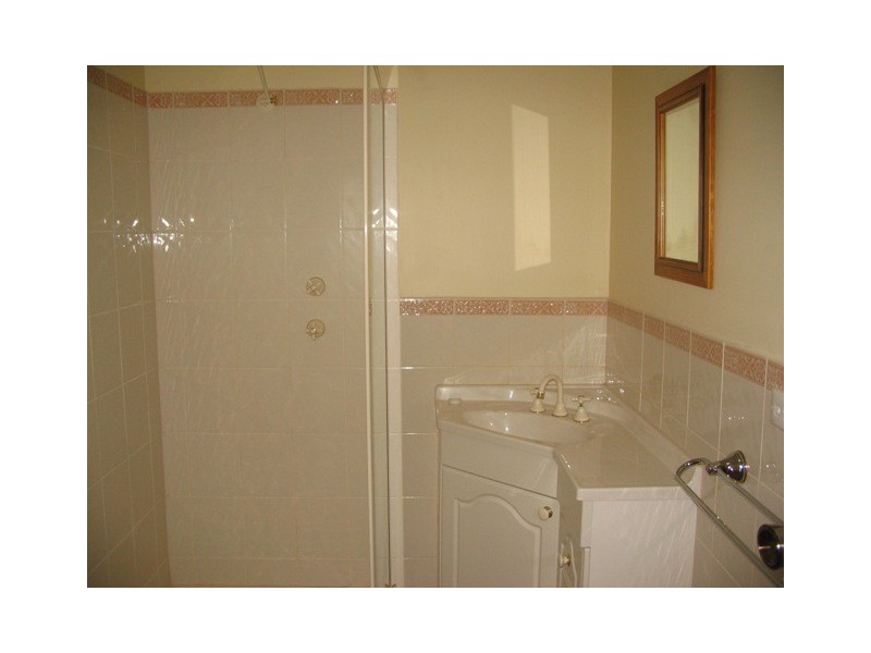 30 Essington Avenue, Clare SA 5453