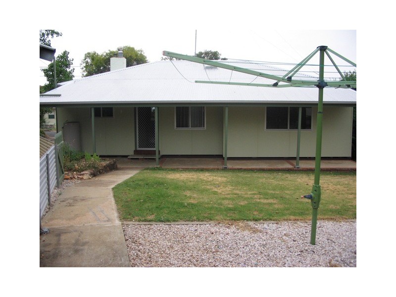30 Essington Avenue, Clare SA 5453