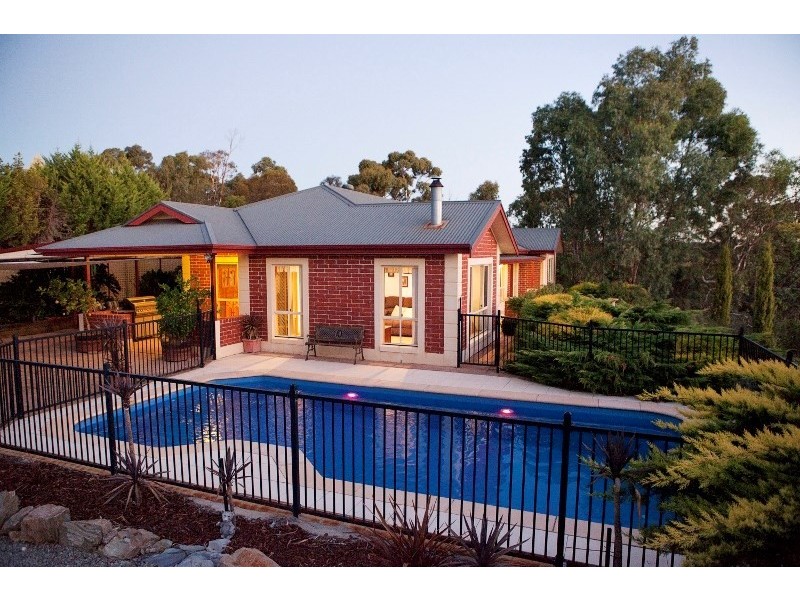 7 March Court, Clare SA 5453