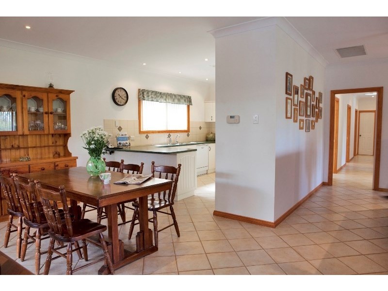 7 March Court, Clare SA 5453