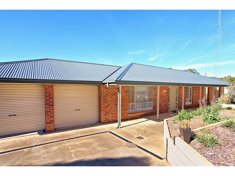 9 Houghton Street, Clare SA 5453