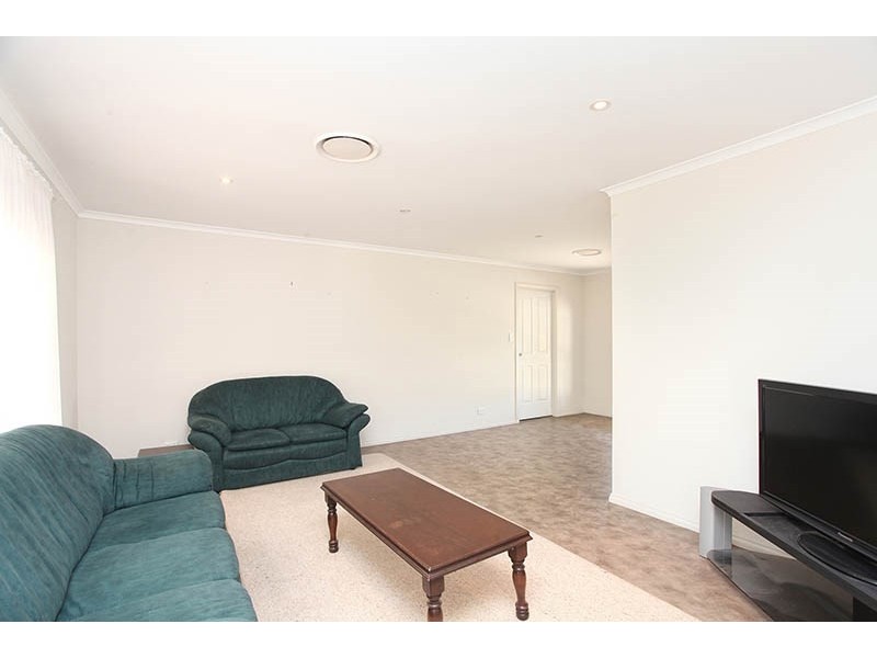 9 Houghton Street, Clare SA 5453