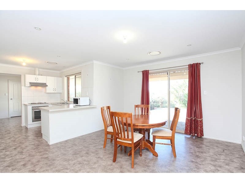 9 Houghton Street, Clare SA 5453