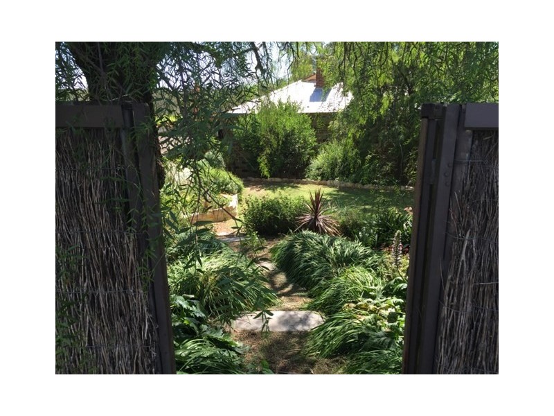 343 Main North Road, Clare SA 5453