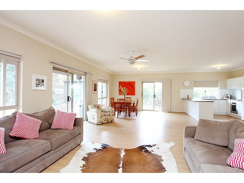 9 Rocky Glen Court, Clare SA 5453