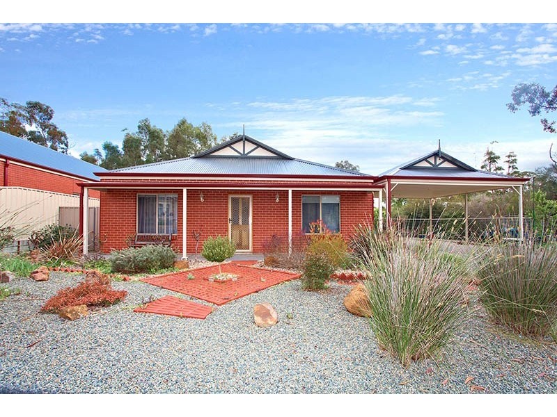 9 Rocky Glen Court, Clare SA 5453