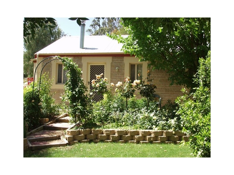 Warenda Rd, Riesling Trail and Clare Valley Cottages, Clare SA 5453