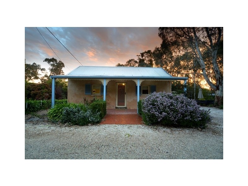 Warenda Rd, Riesling Trail and Clare Valley Cottages, Clare SA 5453