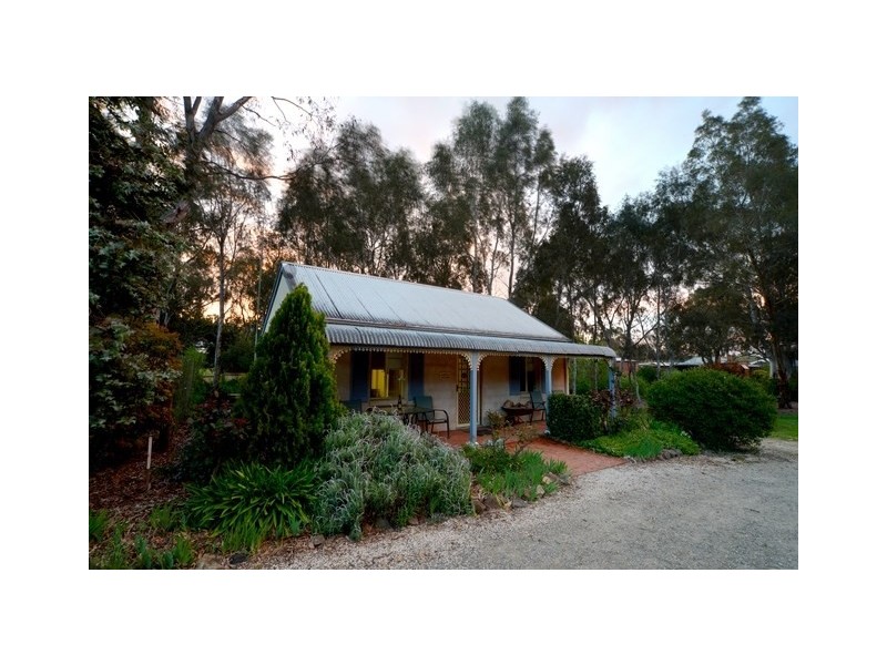 Warenda Rd, Riesling Trail and Clare Valley Cottages, Clare SA 5453