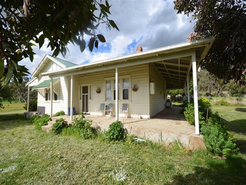 “Toolangie” Barrier Highway, Hallett SA 5419