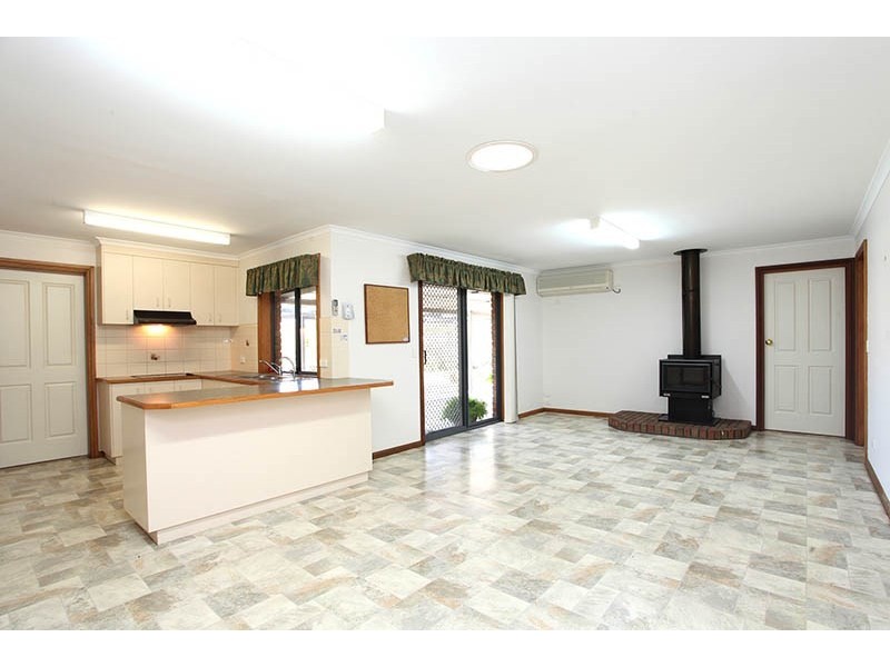 24 Henry Street, Clare SA 5453