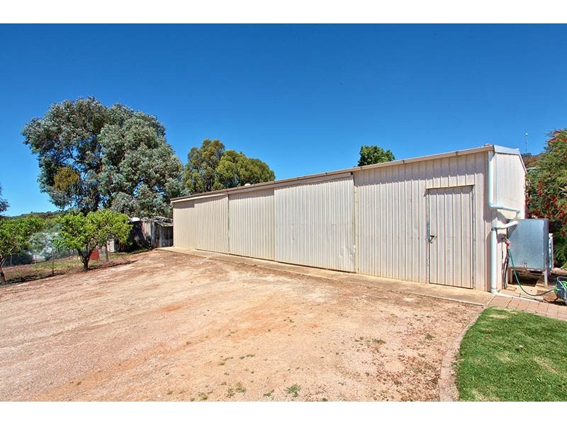 24 Henry Street, Clare SA 5453