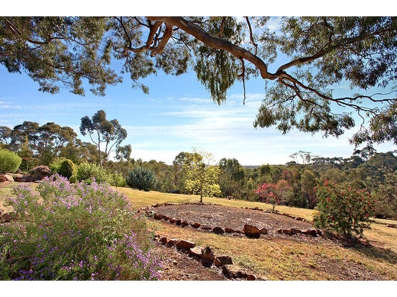 6 Waller Drive, Clare SA 5453