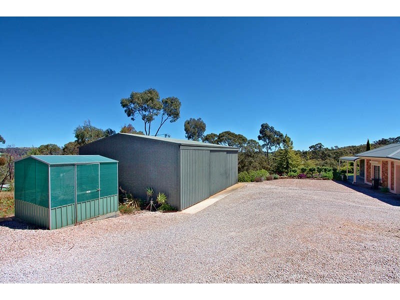 6 Waller Drive, Clare SA 5453