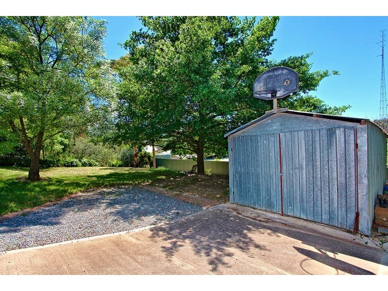 7 Beare Street, Clare SA 5453
