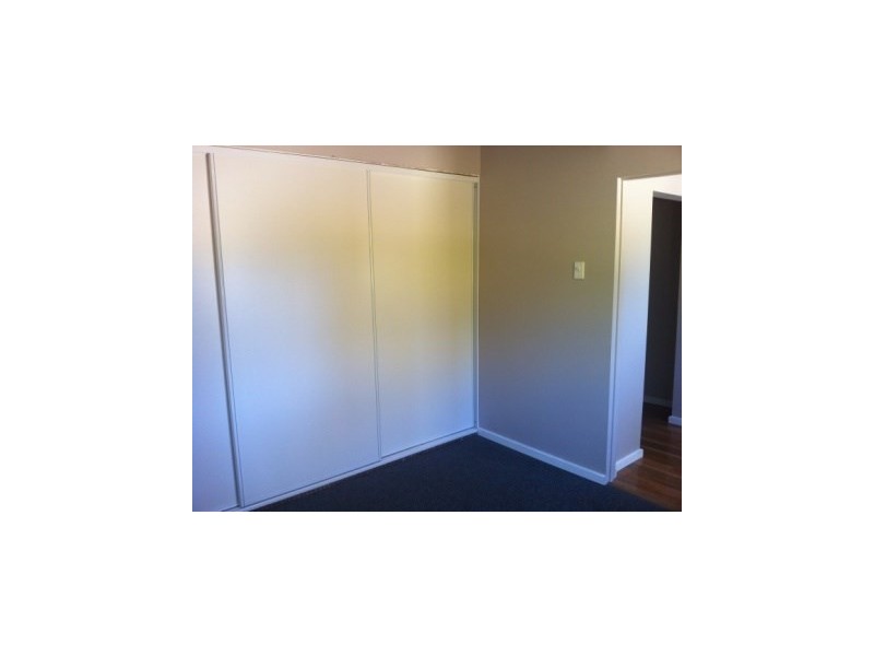 2 Earle Street, Pine Point SA 5571