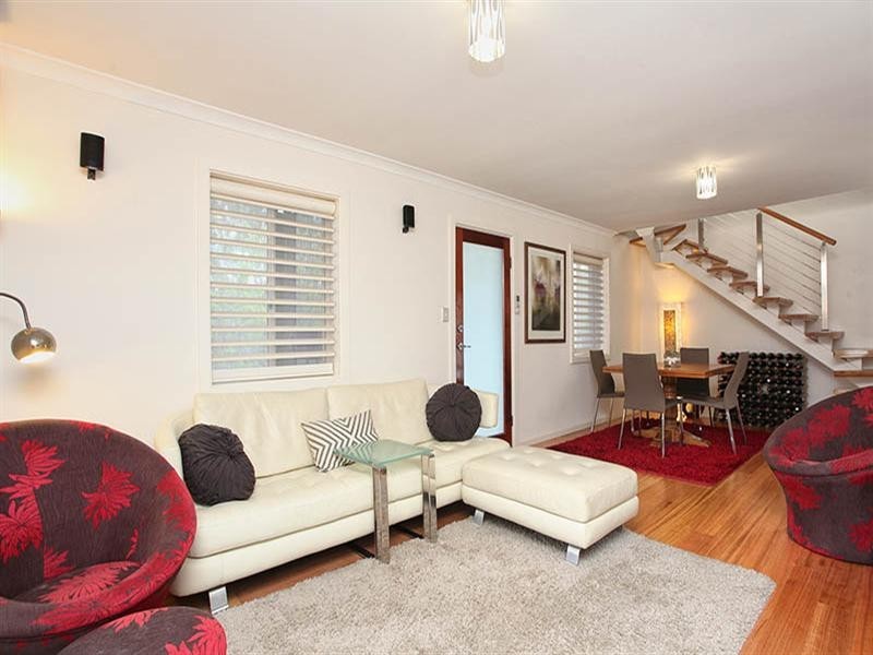 9 Warenda Road, Clare SA 5453