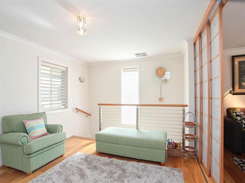 9 Warenda Road, Clare SA 5453