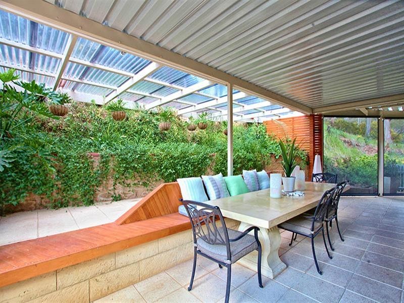9 Warenda Road, Clare SA 5453