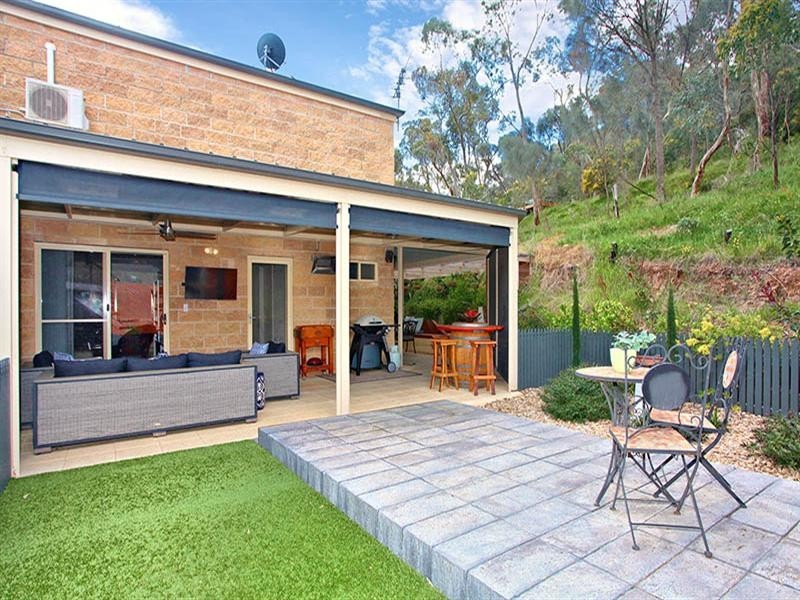 9 Warenda Road, Clare SA 5453