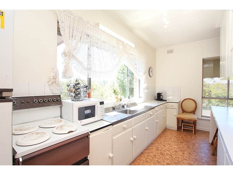 376 Main North Road, Clare SA 5453