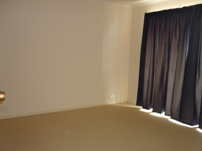 11 Pandappa Drive, Clare SA 5453