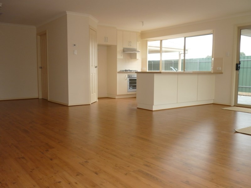 11 Pandappa Drive, Clare SA 5453