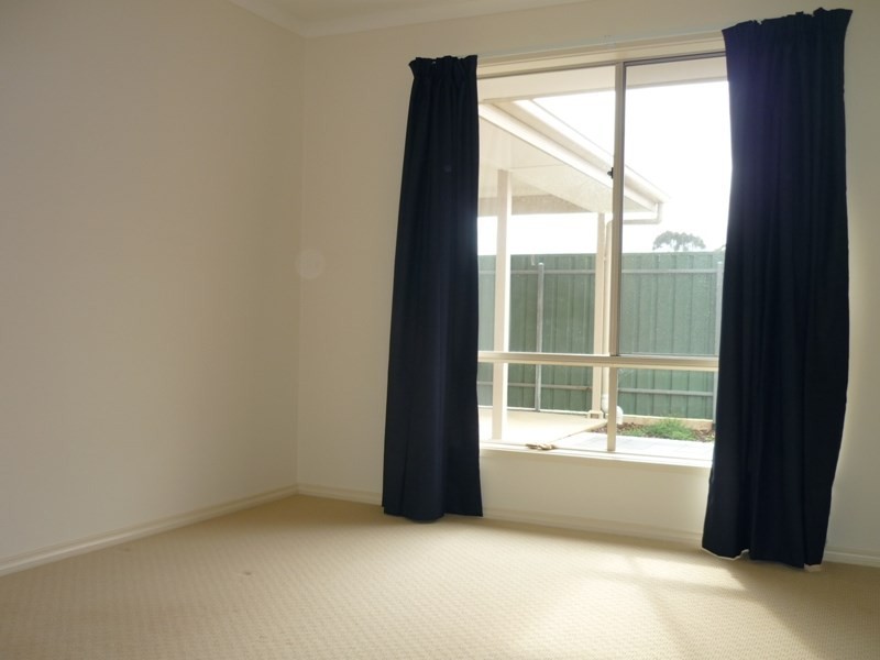 11 Pandappa Drive, Clare SA 5453