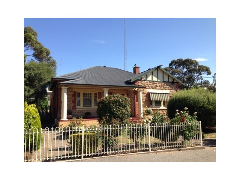 2 Powell Street, Clare SA 5453