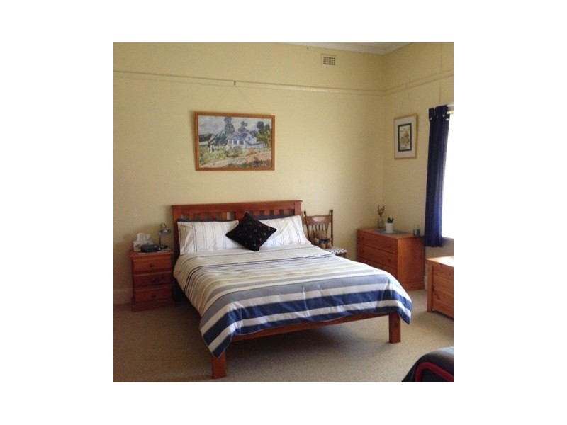 2 Powell Street, Clare SA 5453