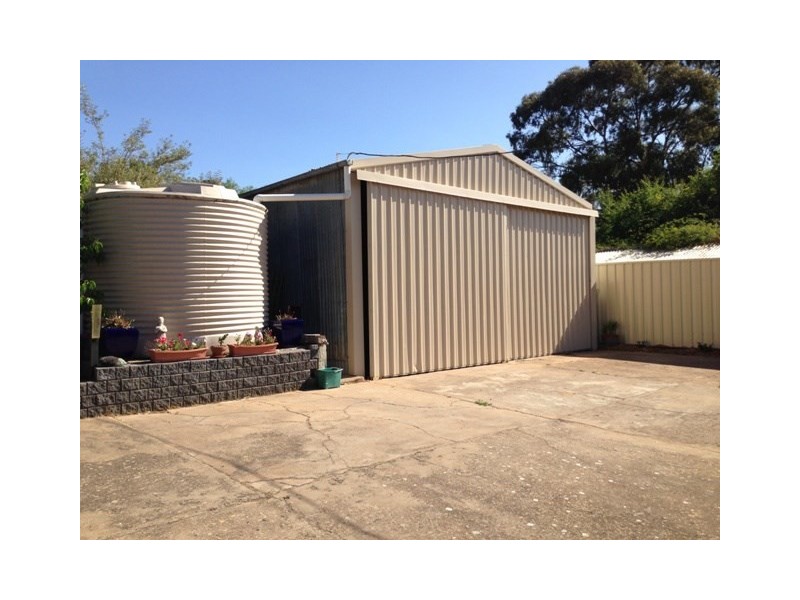 2 Powell Street, Clare SA 5453