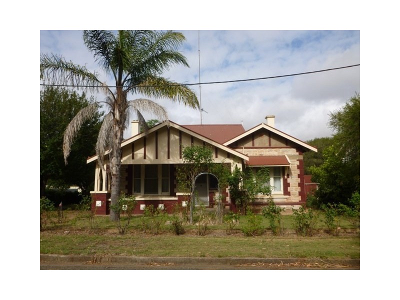 32 Jonathan Street, Clare SA 5453