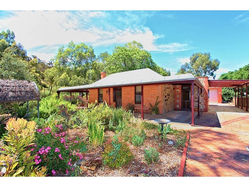 2 Jessie Street, Clare SA 5453