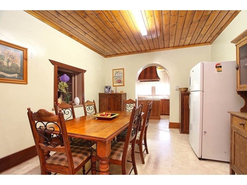 2 Jessie Street, Clare SA 5453