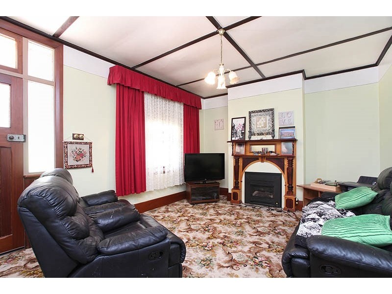 2 Jessie Street, Clare SA 5453