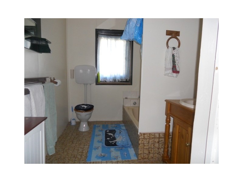 6 Queen, Burra SA 5417